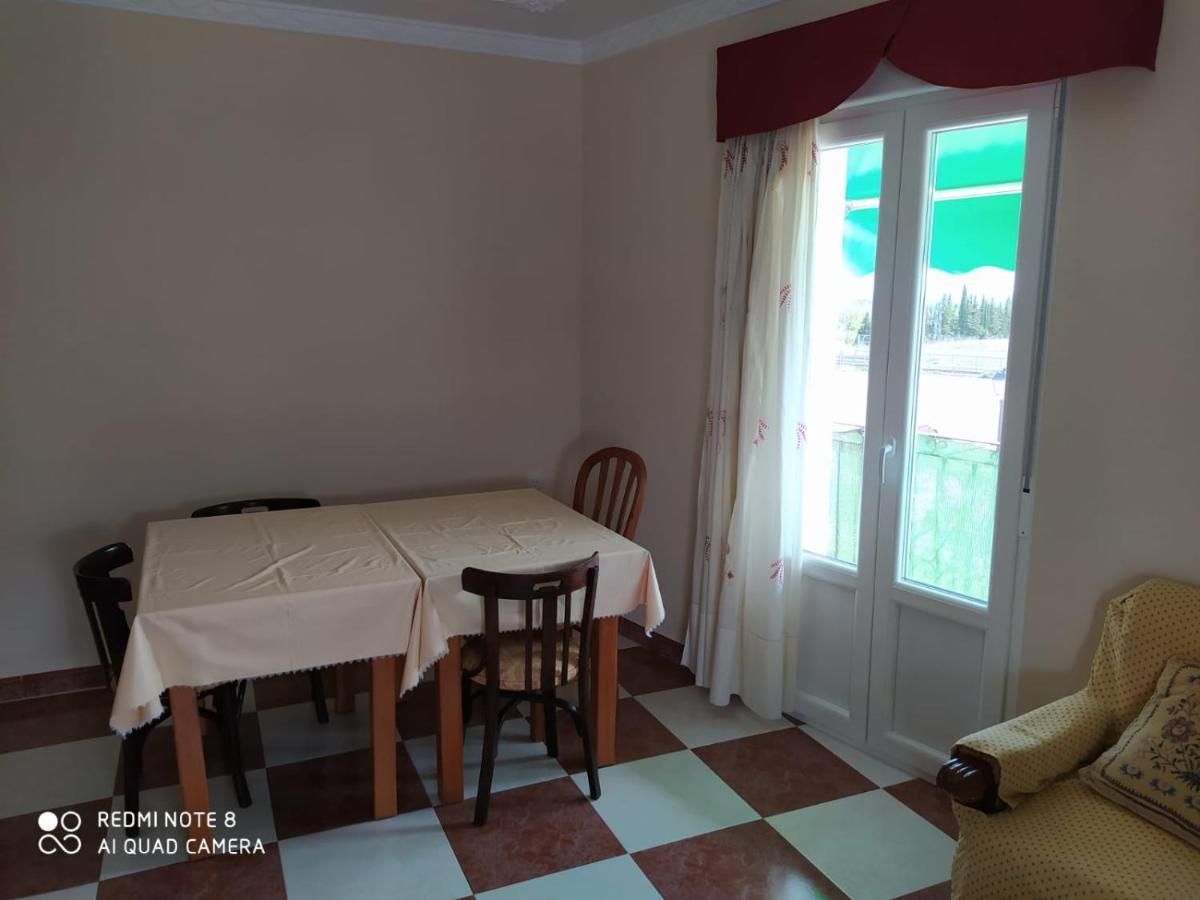 La Casa Del Montero Apartment El Pedroso Luaran gambar