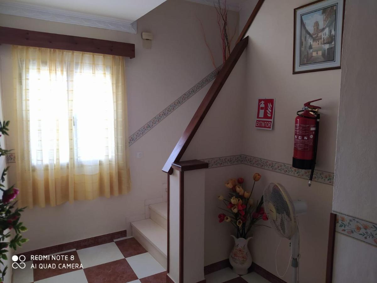 La Casa Del Montero Apartment El Pedroso Luaran gambar